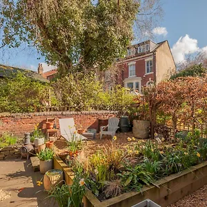  Holiday home Pass The Keys Wonky With Amazing Garden United Kingdom